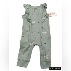 Cat & Jack Baby onesie with rabbits and flowers, ruffle shoulders 0-3 months VV